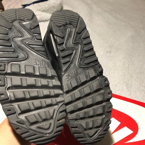 BLACK NIKE AIR MAX - Picture 4 of 7